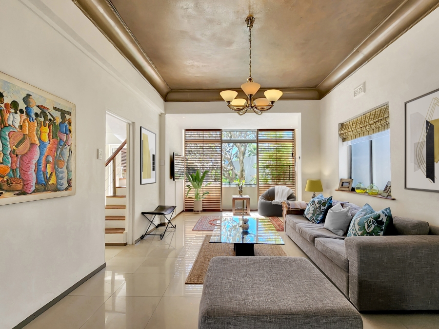 3 Bedroom Property for Sale in Sea Point Western Cape